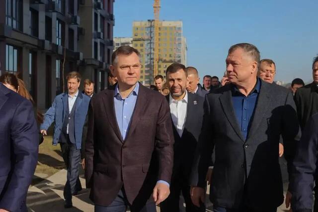 Школа с бассейном и парки вместо взлетной полосы: высокие гости оценили «Новый Ростов»