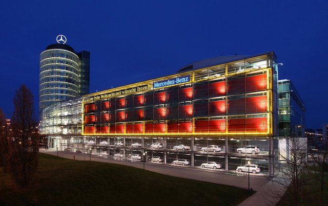 The biggest Christmas calendar in Munich