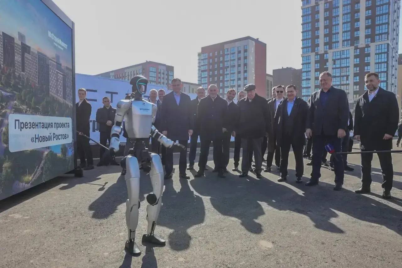 Школа с бассейном и парки вместо взлетной полосы: высокие гости оценили «Новый Ростов»1