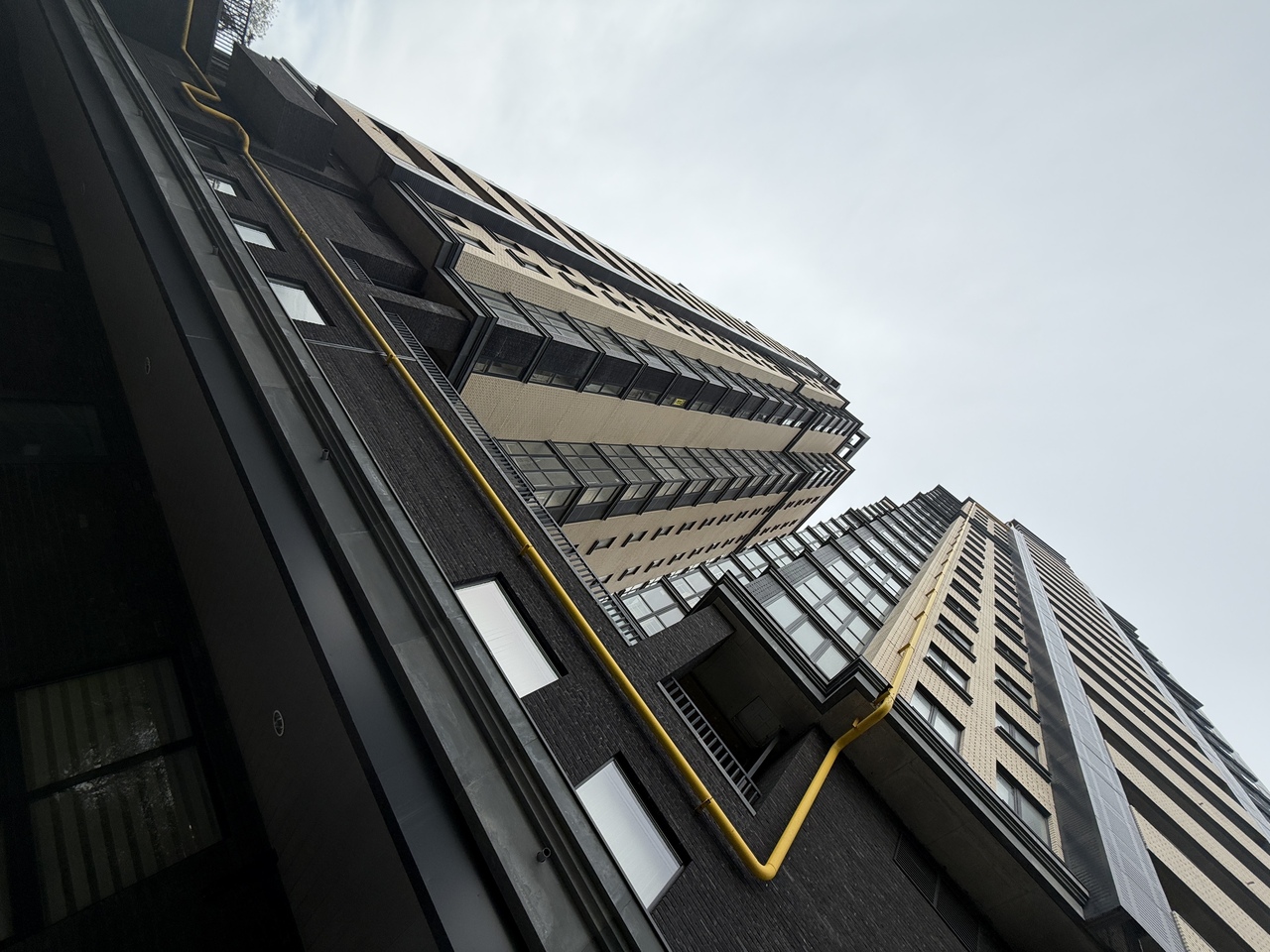 Reconstruction of the Builders' Square starts: the Maralin company offers to profitably buy an apartment in the Square residential complex before prices rise.1