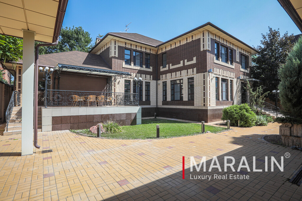 City estate