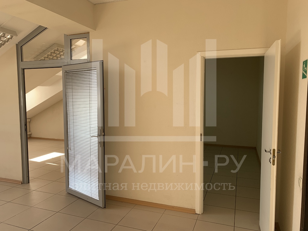 Офис в Балканах