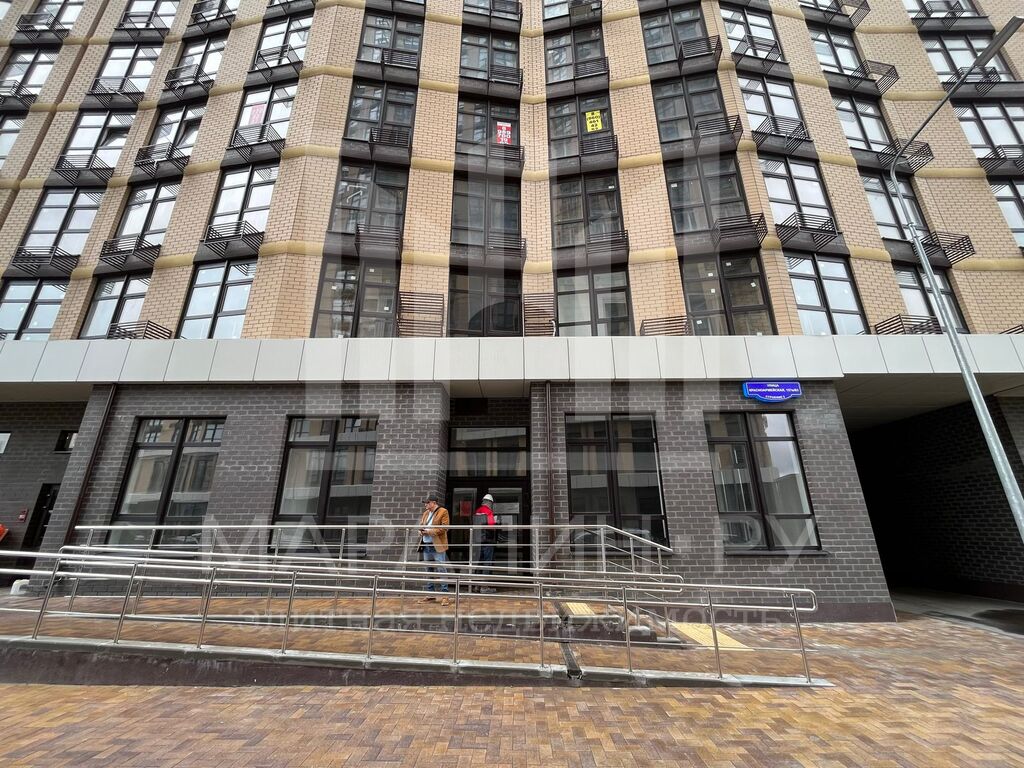 entrance on the facade