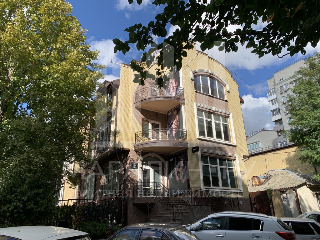 Здание в Центре 