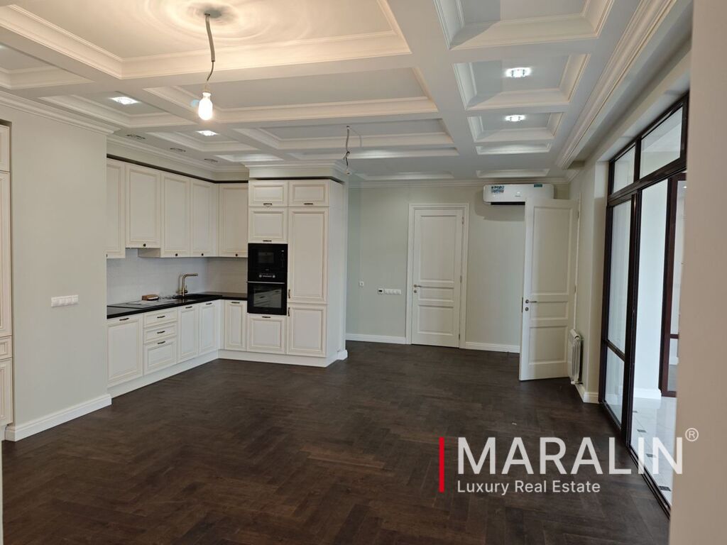 Продажа 4-комнатной квартиры, Ростов-на-Дону, Максима Горького, 240