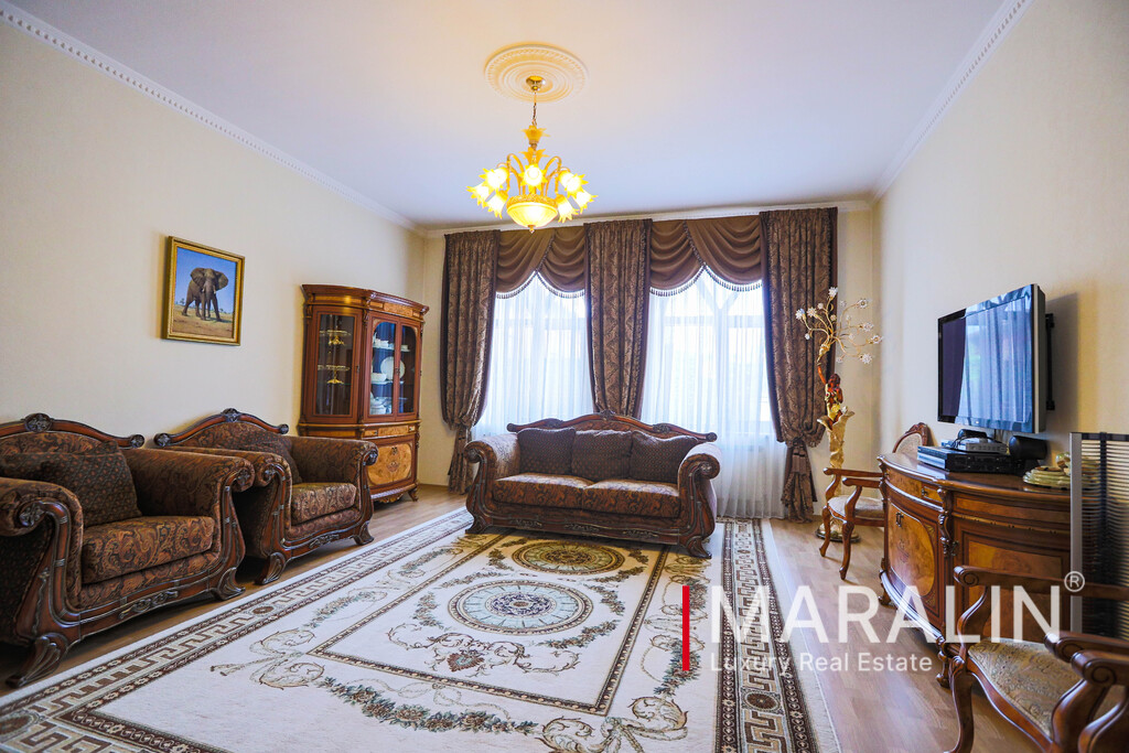 Продажа коммерческой недвижимости, 680м <sup>2</sup>, Батайск, Сальское шоссе, 1