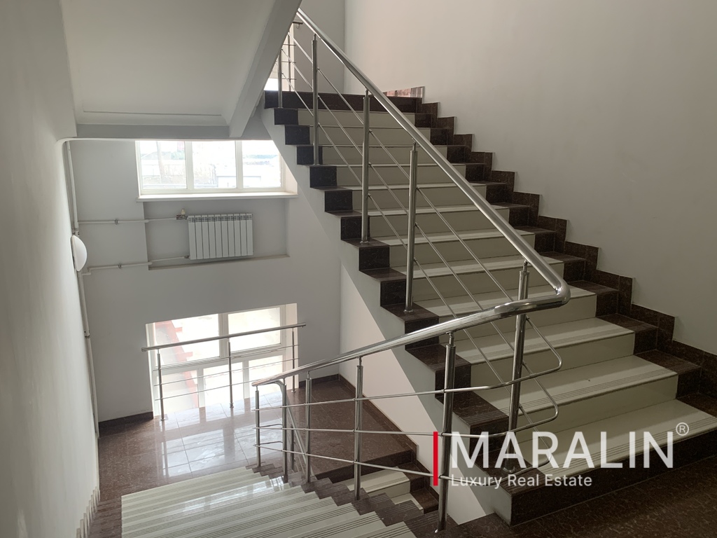 Аренда коммерческой недвижимости, 250м <sup>2</sup>, Ростов-на-Дону, Береговая, 2