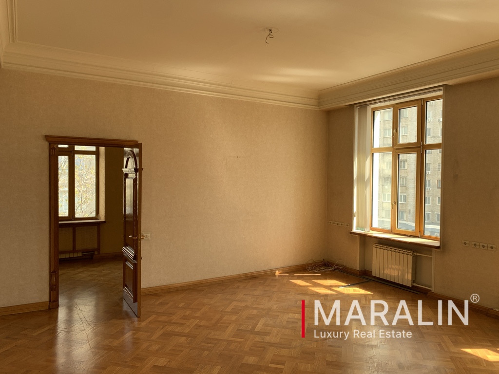 Аренда коммерческой недвижимости, 300м <sup>2</sup>, Ростов-на-Дону, Братский, 47