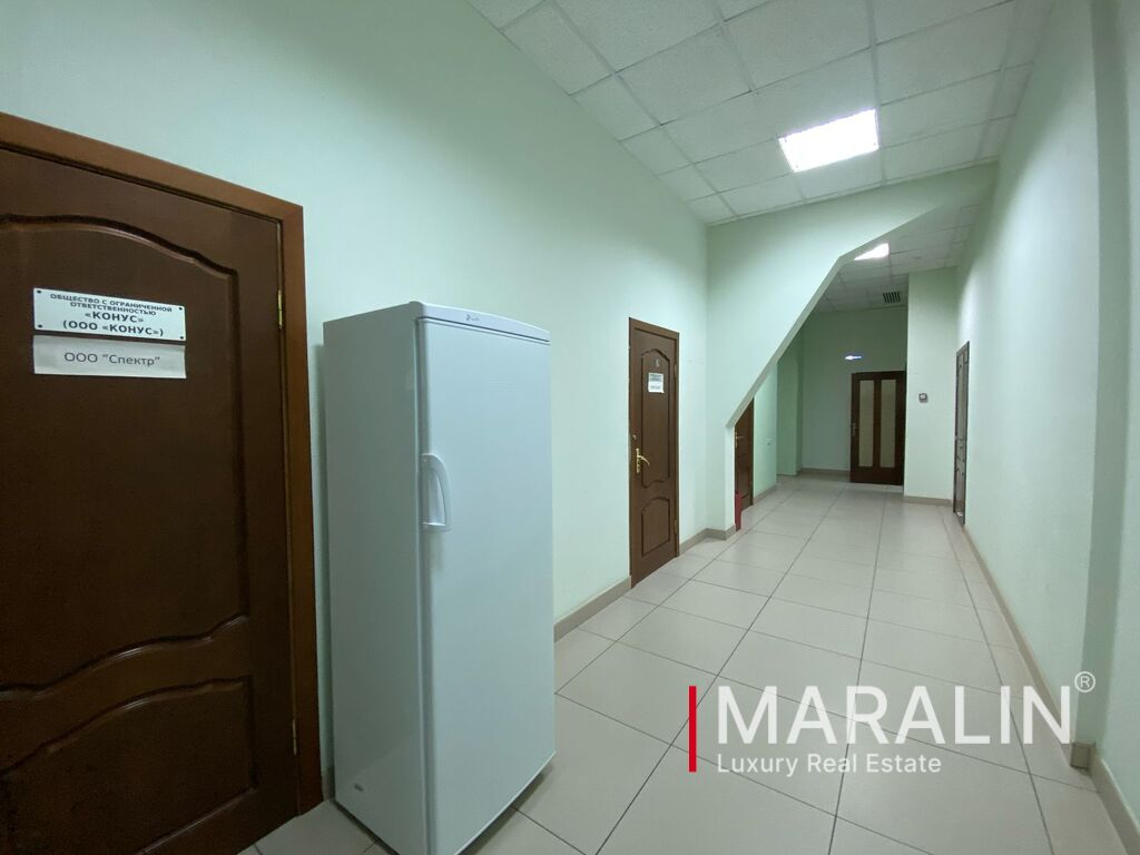 Офис с парковкой 