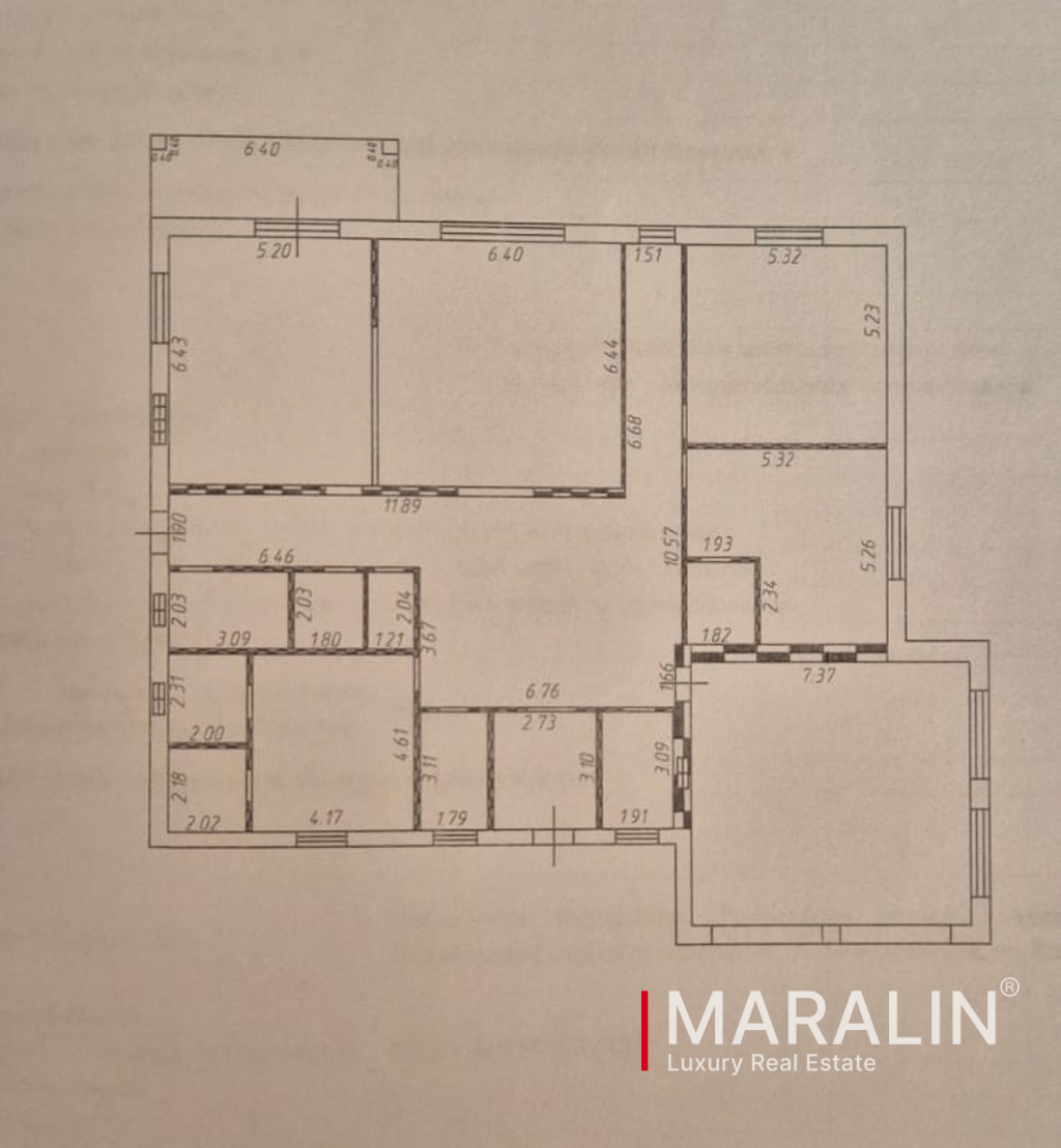 Дом с бассейном 