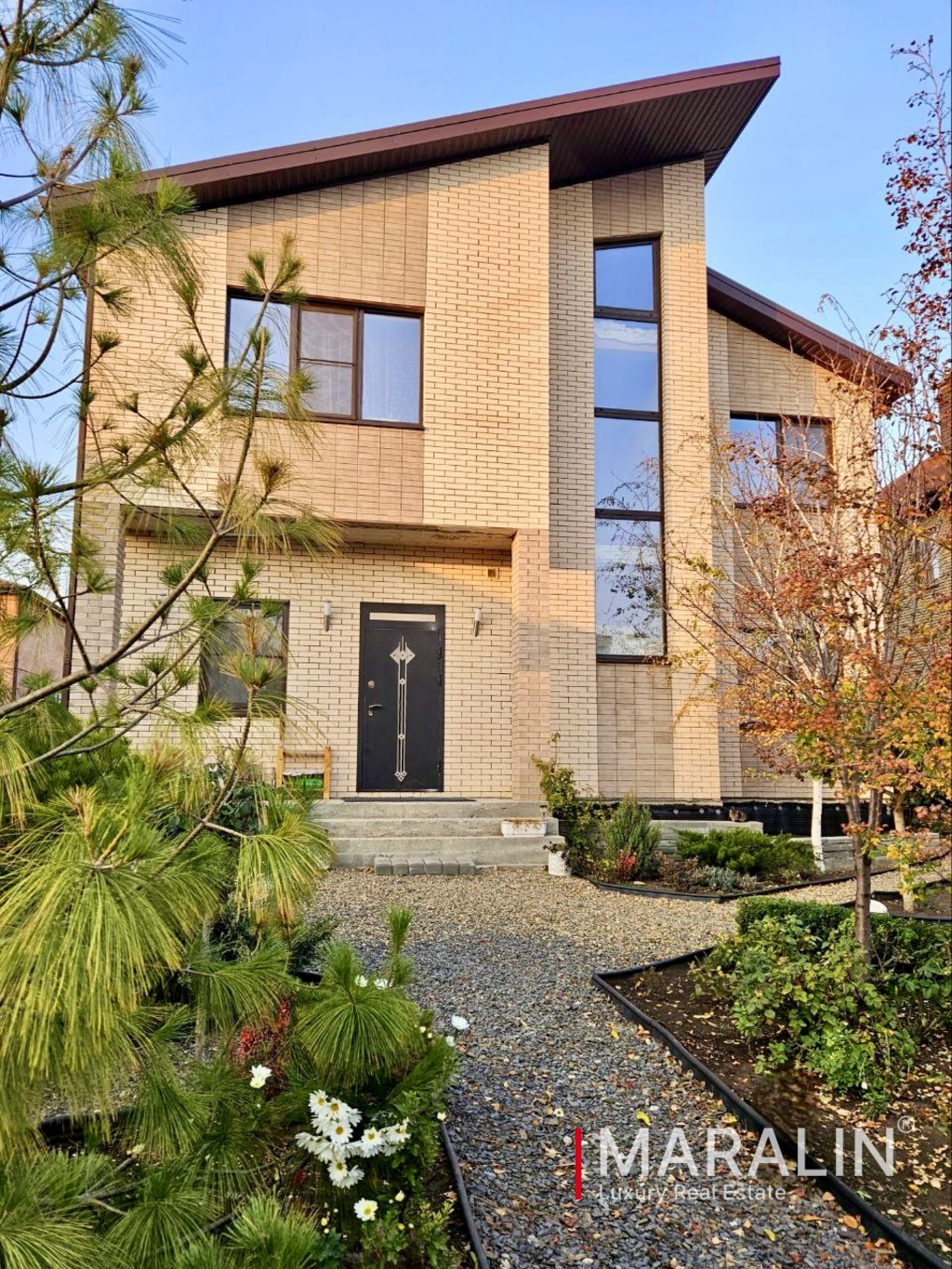 Двухэтажный дом