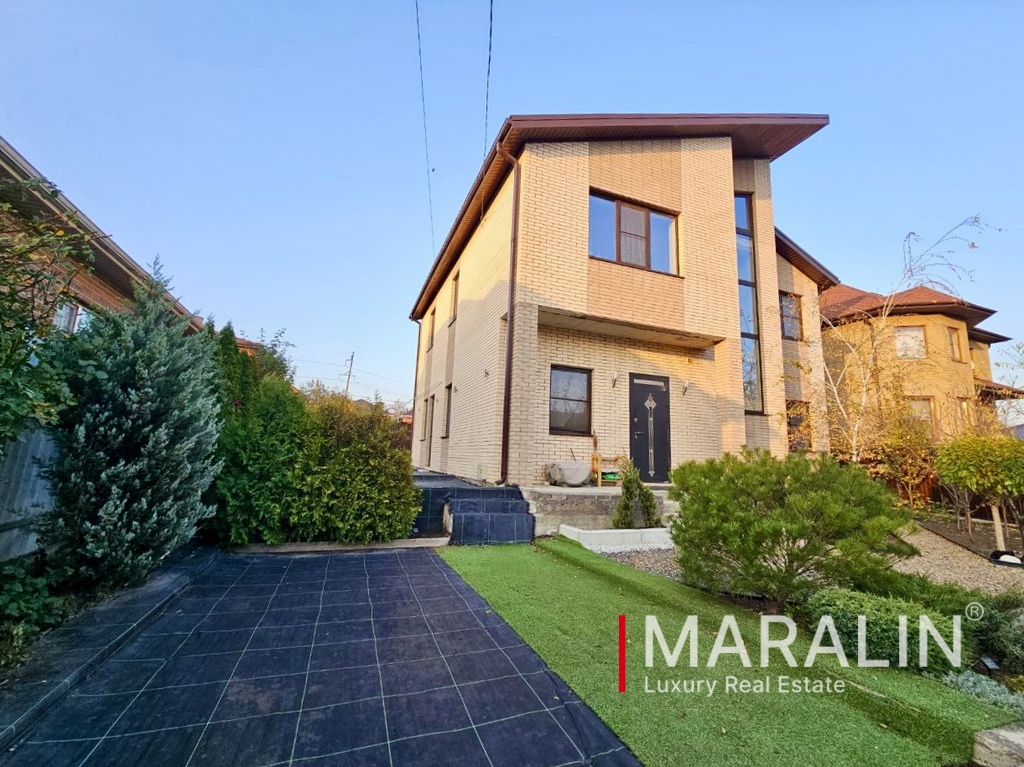 Двухэтажный дом