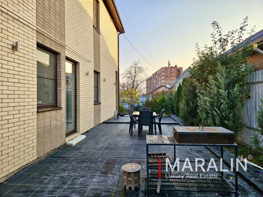 Двухэтажный дом