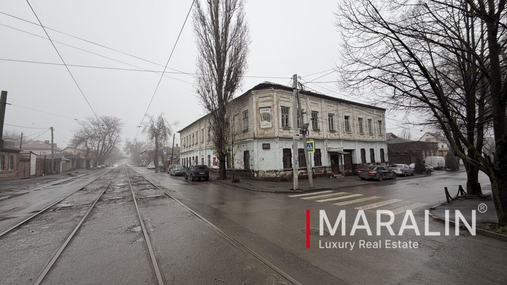 Угловое здание 