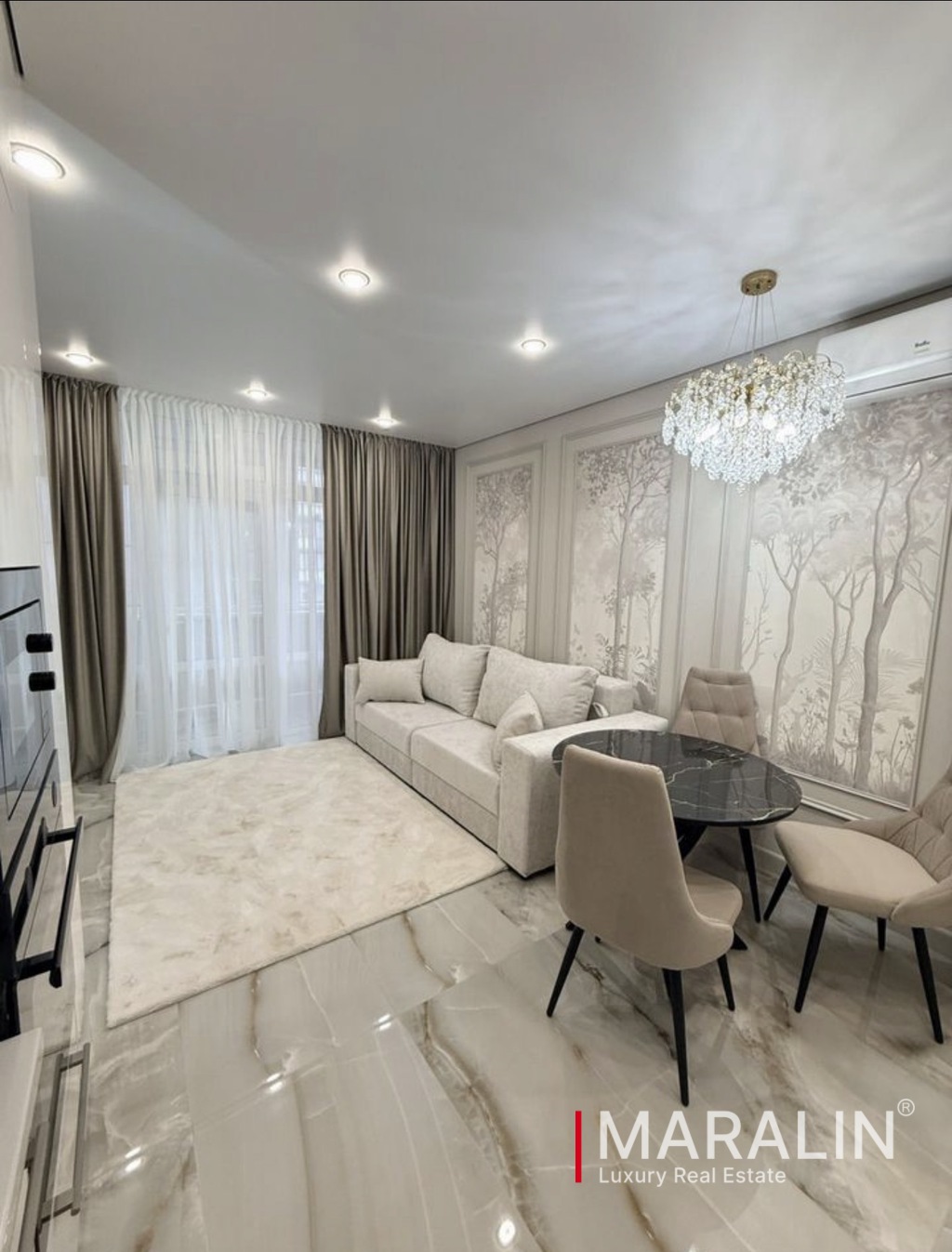 Стильный бежевый