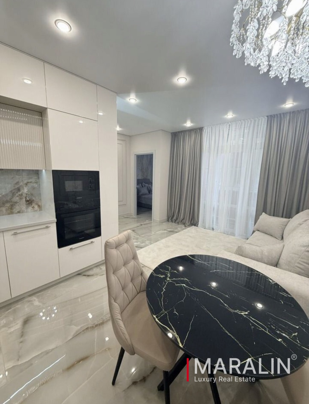 Стильный бежевый