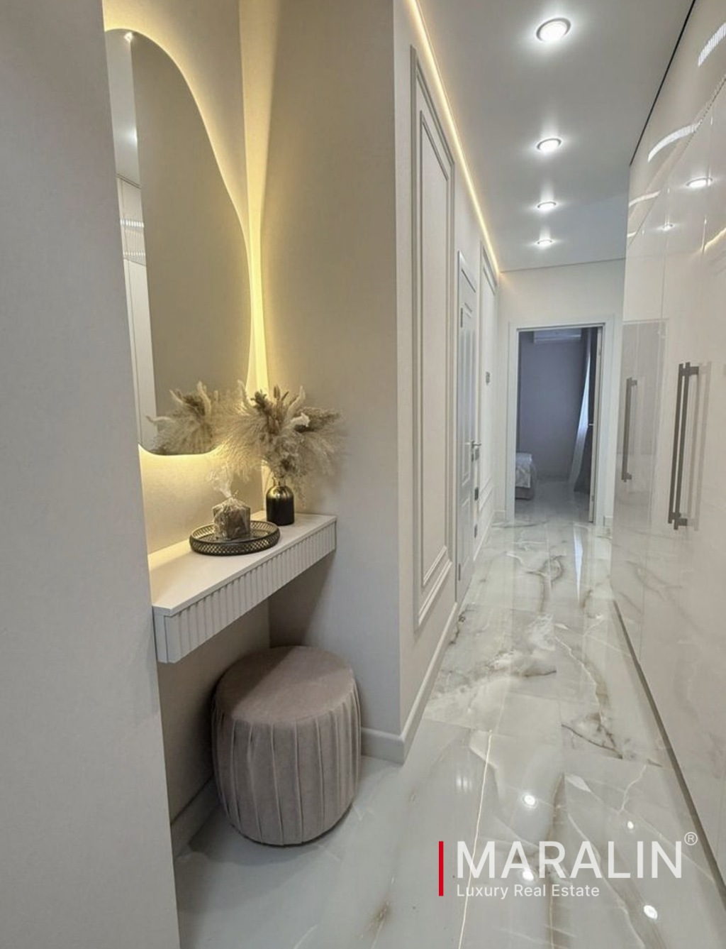 Стильный бежевый