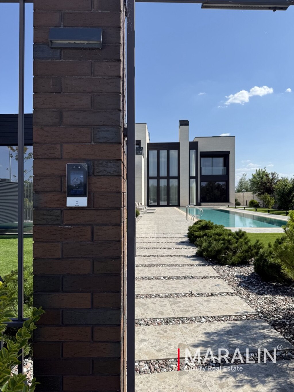 Вилла Резидент 