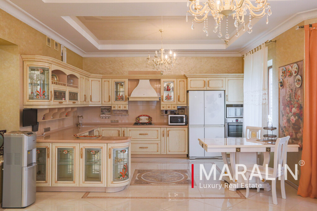 Дом у озера 