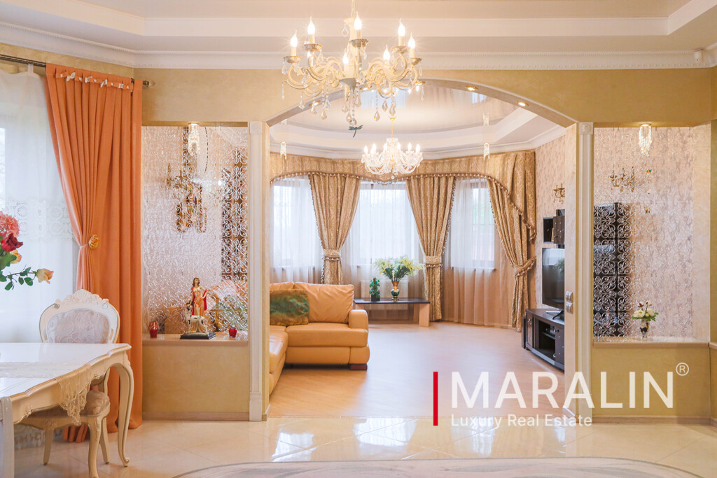 Дом у озера 