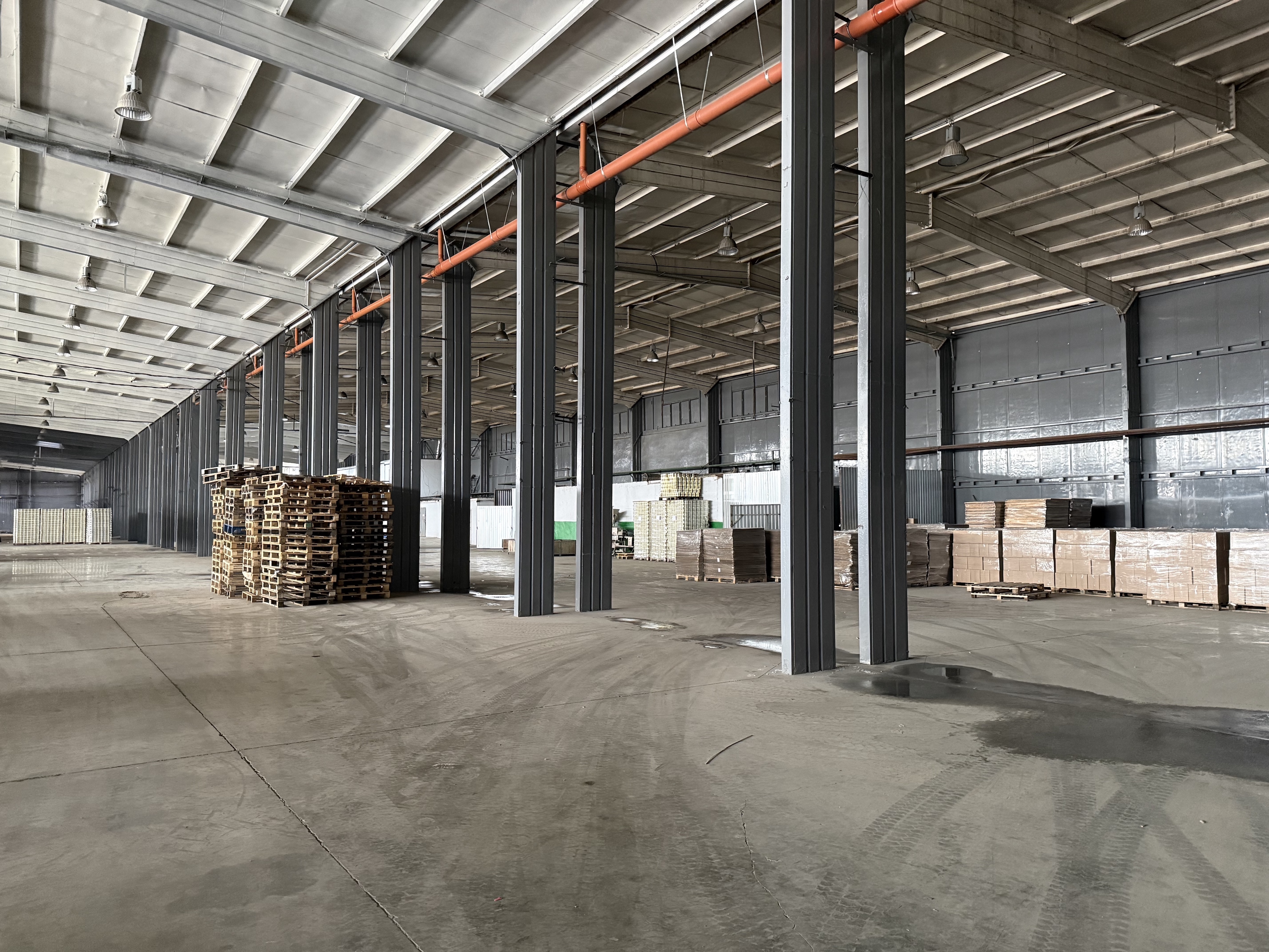 СКЛАД, РАСПРЕДЕЛИТЕЛЬНЫЙ ЦЕНТР